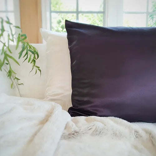 B.i. SILK PILLOWCASES