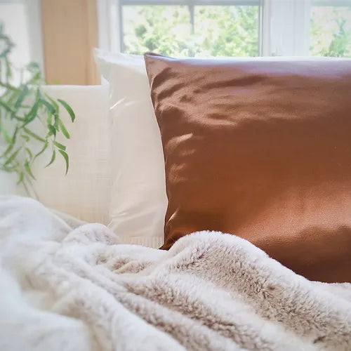 B.i. SILK PILLOWCASES