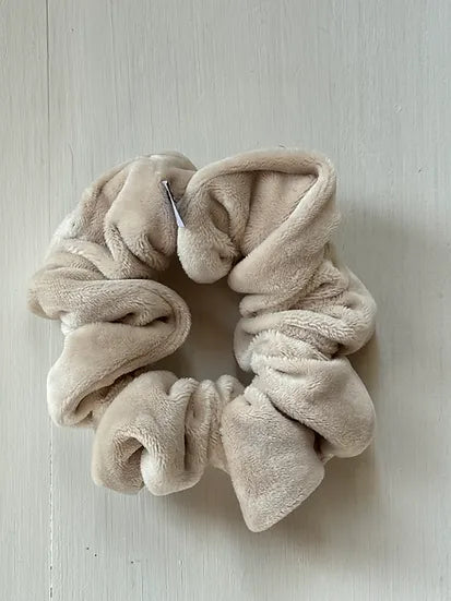 B.i.scrunchies | vanilla