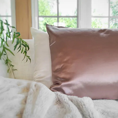 B.i. SILK PILLOWCASES