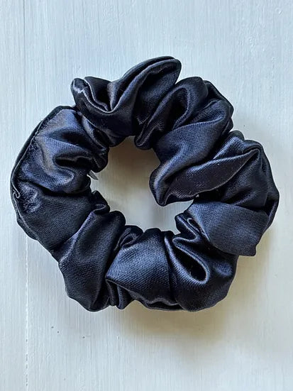 B.i.scrunchies | navy