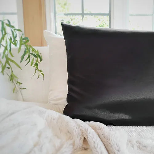 B.i. SILK PILLOWCASES